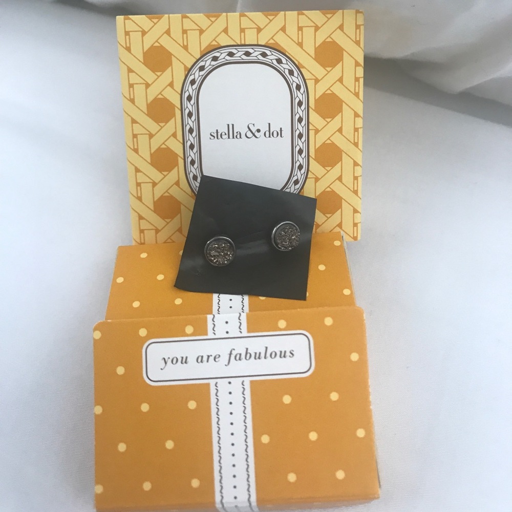 Stella&Dot Relic Studs